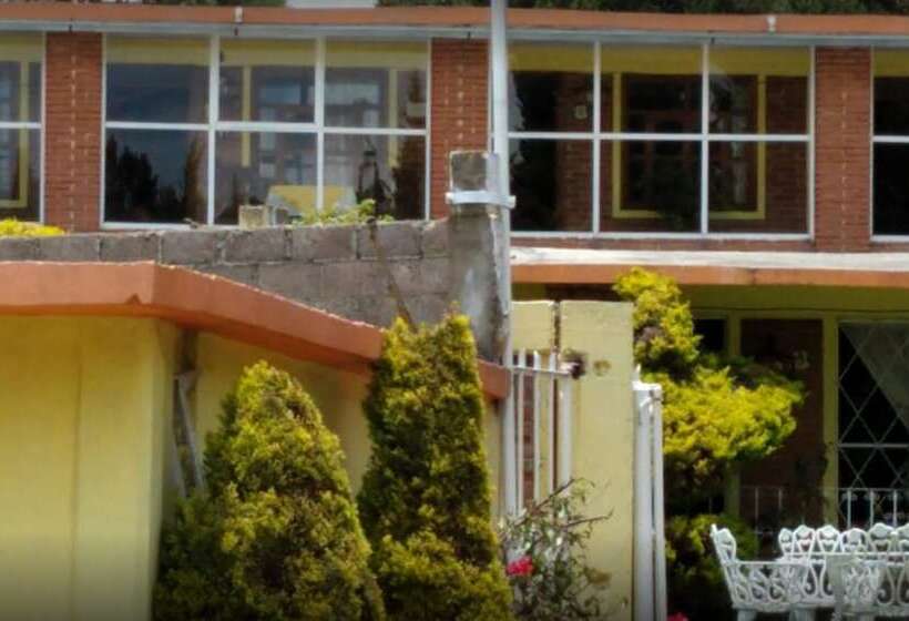 فندق Estancia Campestre   7 Robles