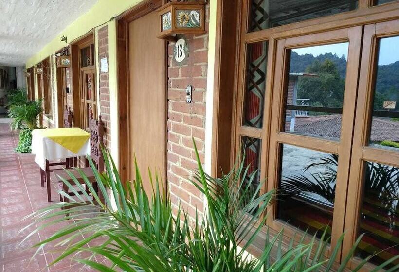 فندق Estancia Campestre   7 Robles