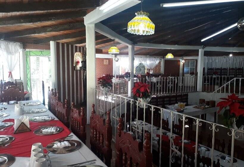 فندق Estancia Campestre   7 Robles