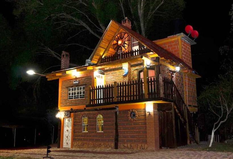 فندق Estrella De Huasca