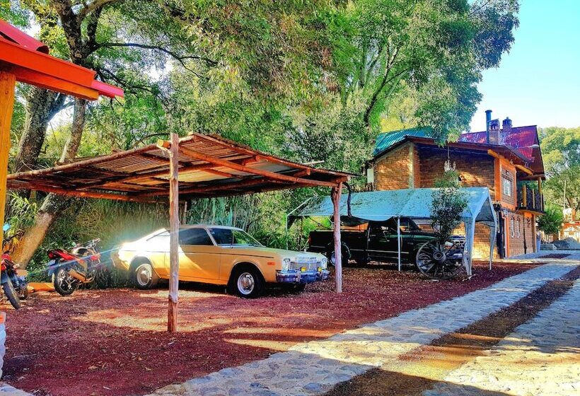 فندق Estrella De Huasca