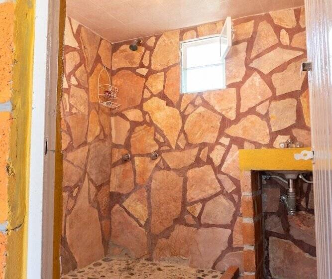 فندق Estrella De Huasca