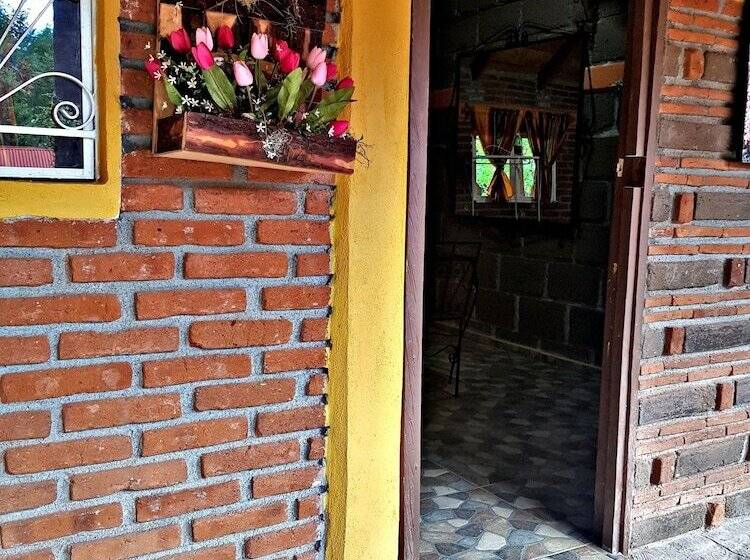 فندق Estrella De Huasca