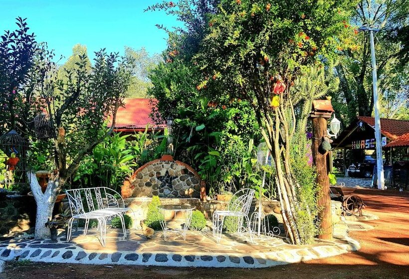 فندق Estrella De Huasca