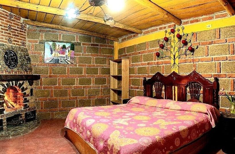 فندق Estrella De Huasca