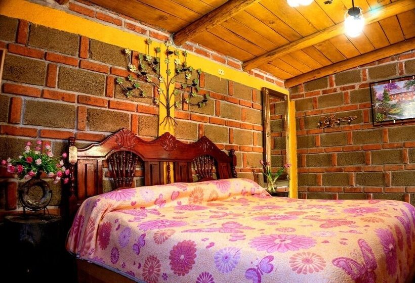 فندق Estrella De Huasca