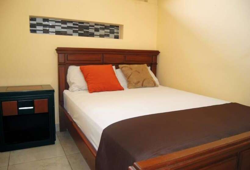 Отель Europa Av Americas 1 Paseo 14 Ne