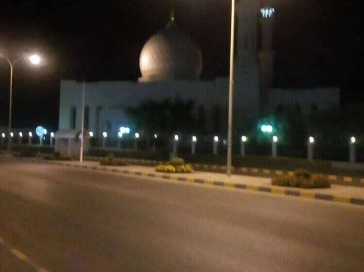 هتل Five Continents