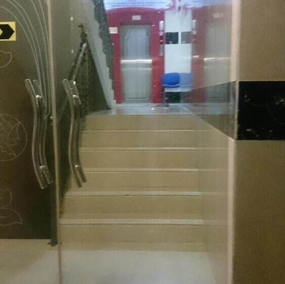 هتل Five Continents