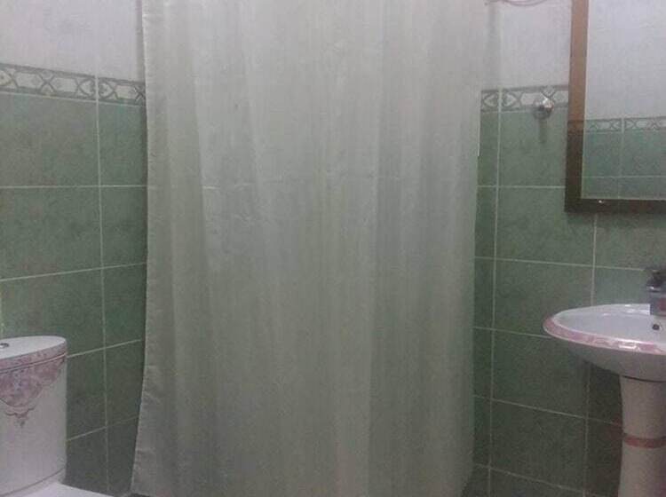 هتل Five Continents