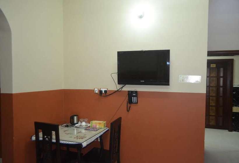 هتل Five Continents