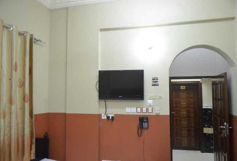 هتل Five Continents