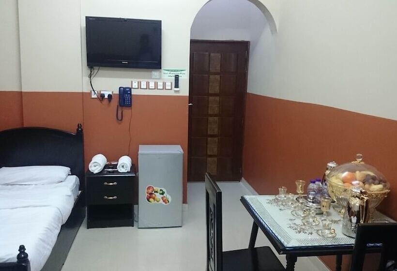 هتل Five Continents