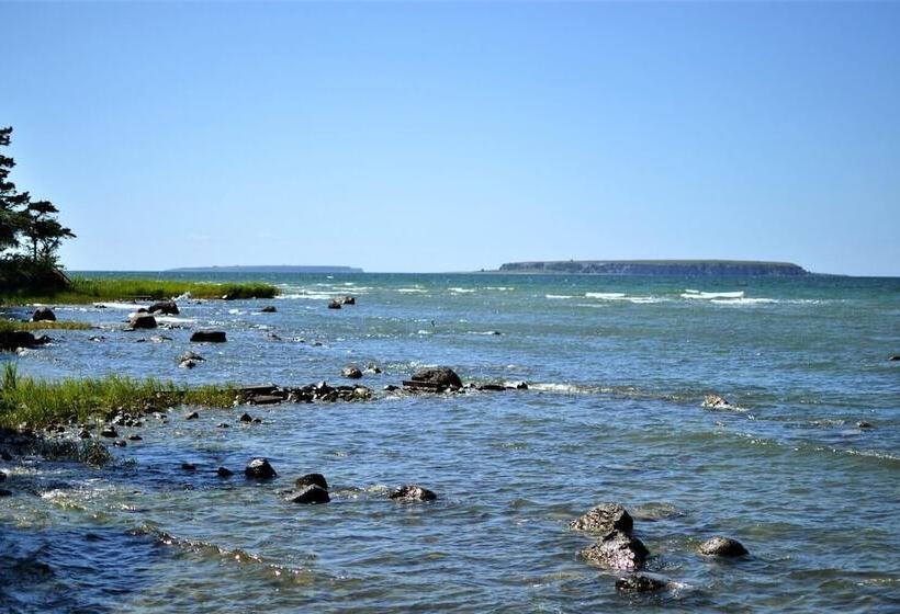 Отель Fröjel Resort & Spa