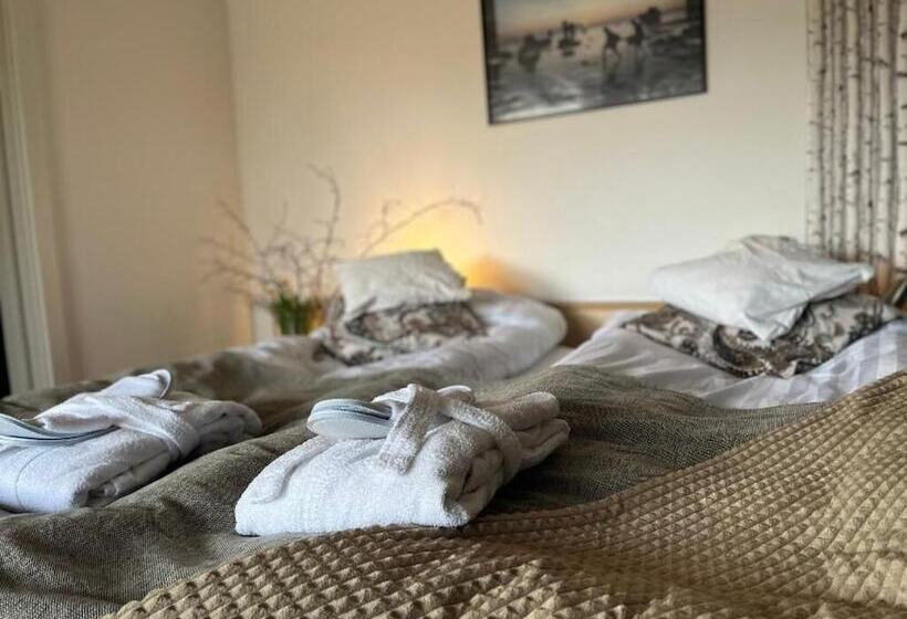 Отель Fröjel Resort & Spa