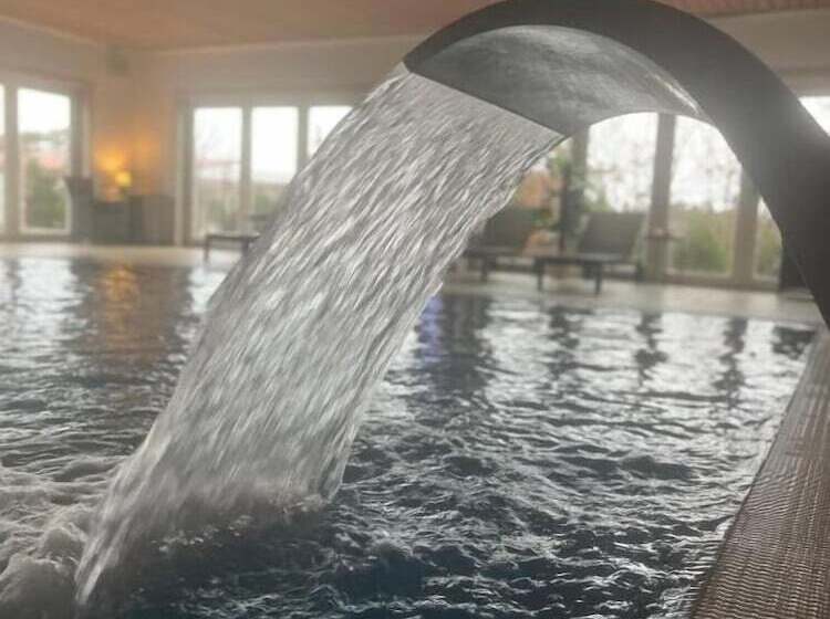 Отель Fröjel Resort & Spa