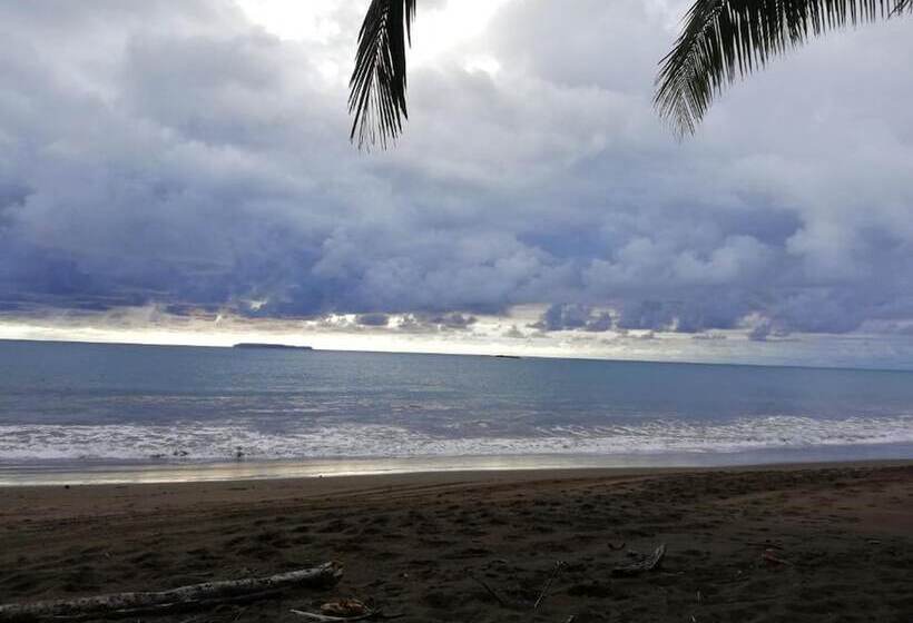 فندق Garden Of Heliconias Lodge