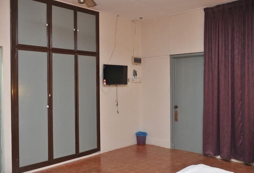 Green Town Hotel & Resort   Port Dickson