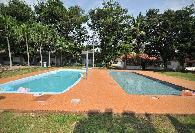 Green Town Hotel & Resort   Port Dickson