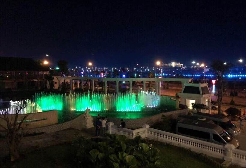 هتل Hoang Nham Luxury