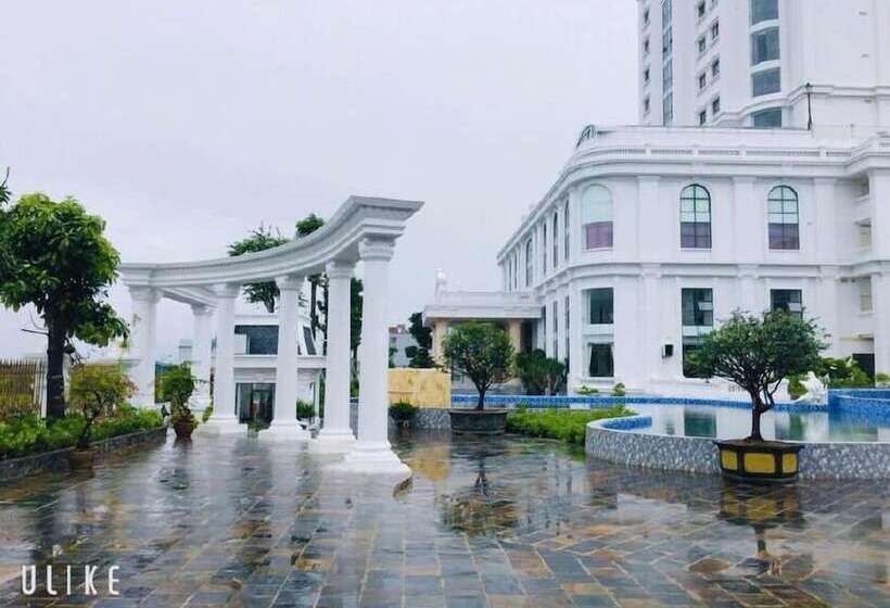 هتل Hoang Nham Luxury