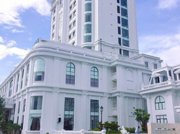 هتل Hoang Nham Luxury