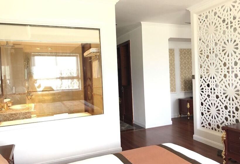 هتل Hoang Nham Luxury
