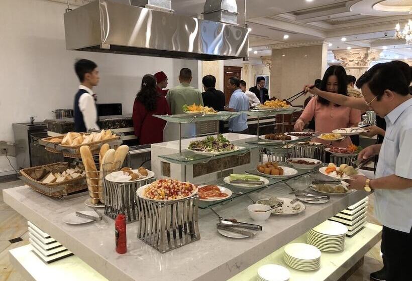 هتل Hoang Nham Luxury