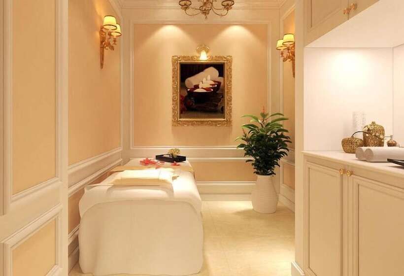 هتل Hoang Nham Luxury