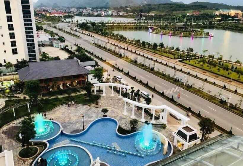 هتل Hoang Nham Luxury