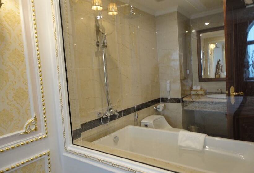 هتل Hoang Nham Luxury