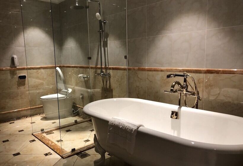 هتل Hoang Nham Luxury