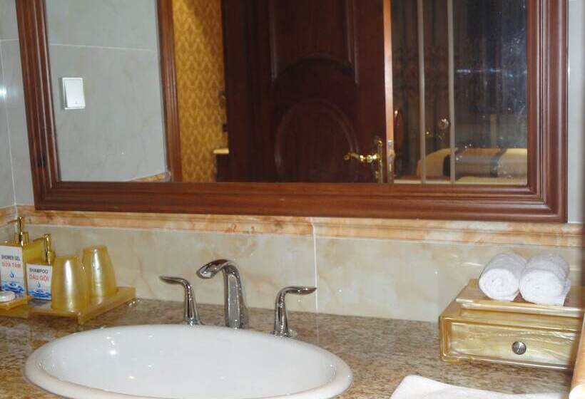 هتل Hoang Nham Luxury