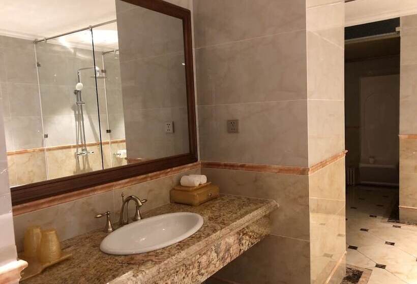 هتل Hoang Nham Luxury