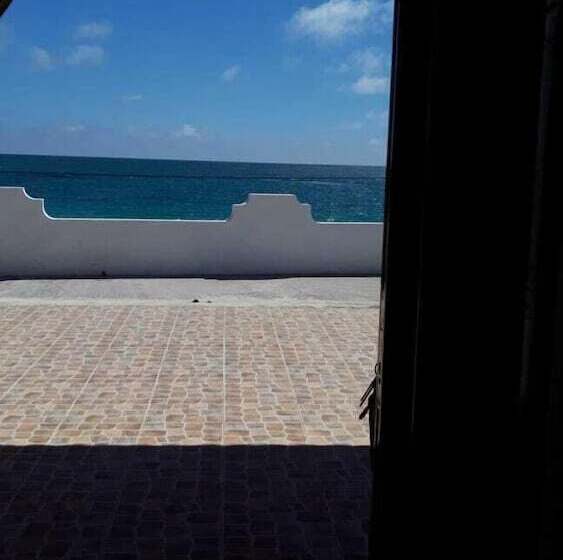 فندق Hostal Los Delfines