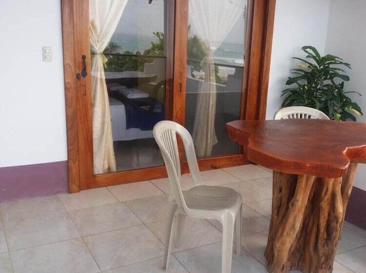 فندق Hostal Los Delfines