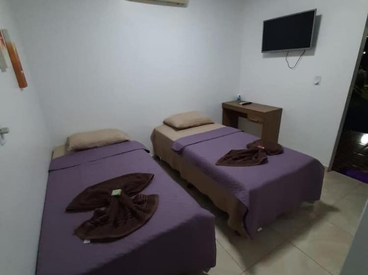 فندق Hostel Airla