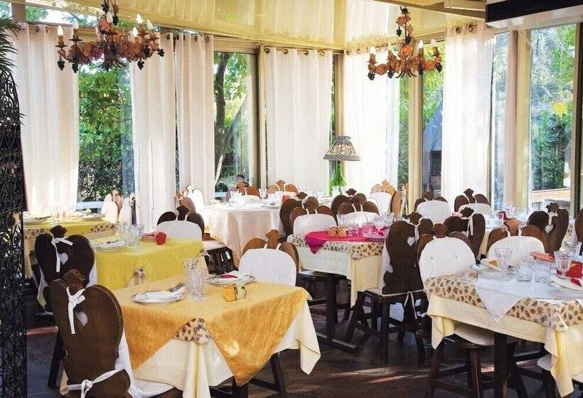 فندق Hôtel Auberge Du Bérange