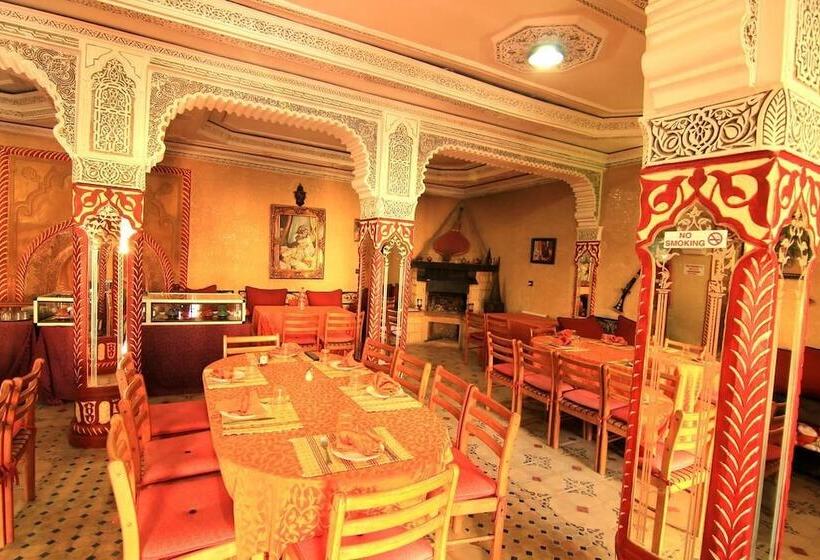 호텔 Hôtel Restaurant Les Etoiles Du Toubkal