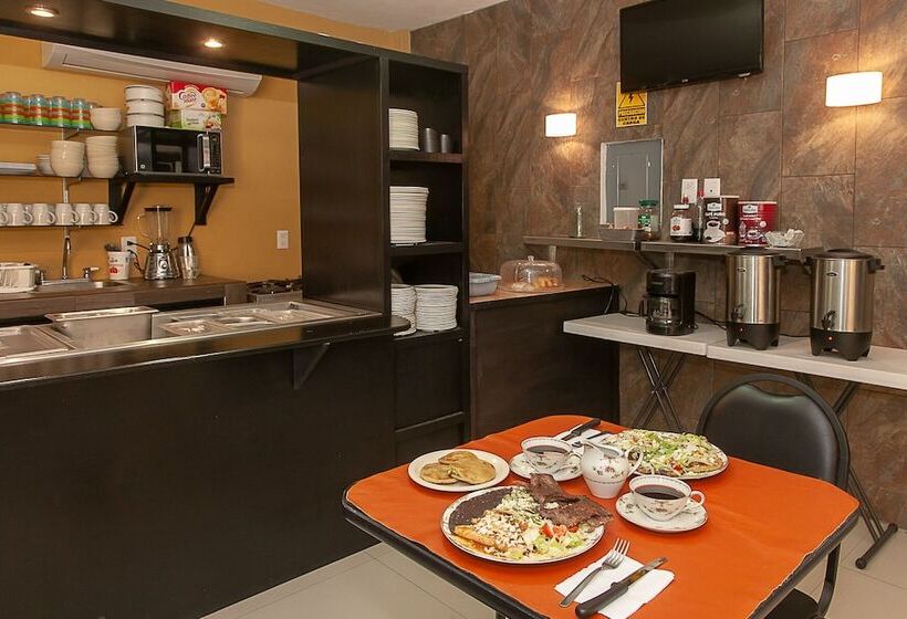 Отель Huaxteca Inn