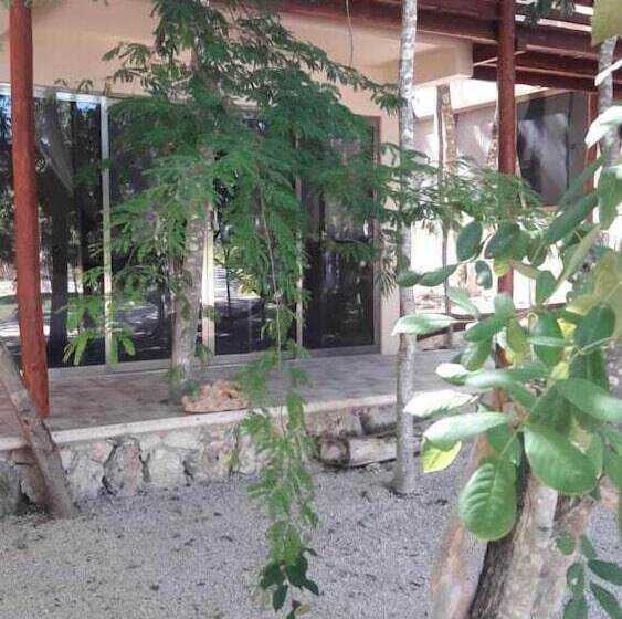בית מלון כפרי Iguana Rana Cabins Bacalar