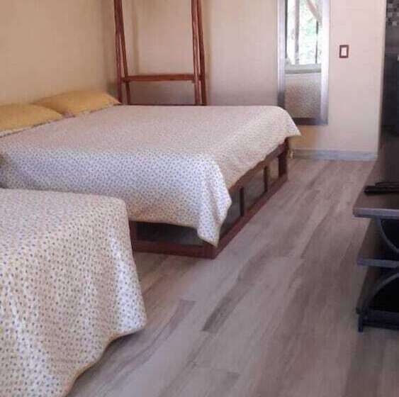 בית מלון כפרי Iguana Rana Cabins Bacalar