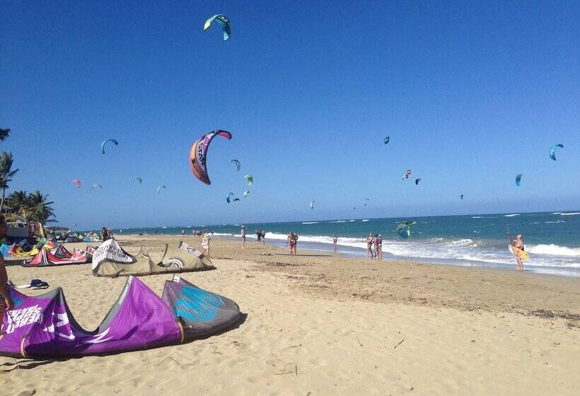 בית מלון כפרי Kite Beach Inn