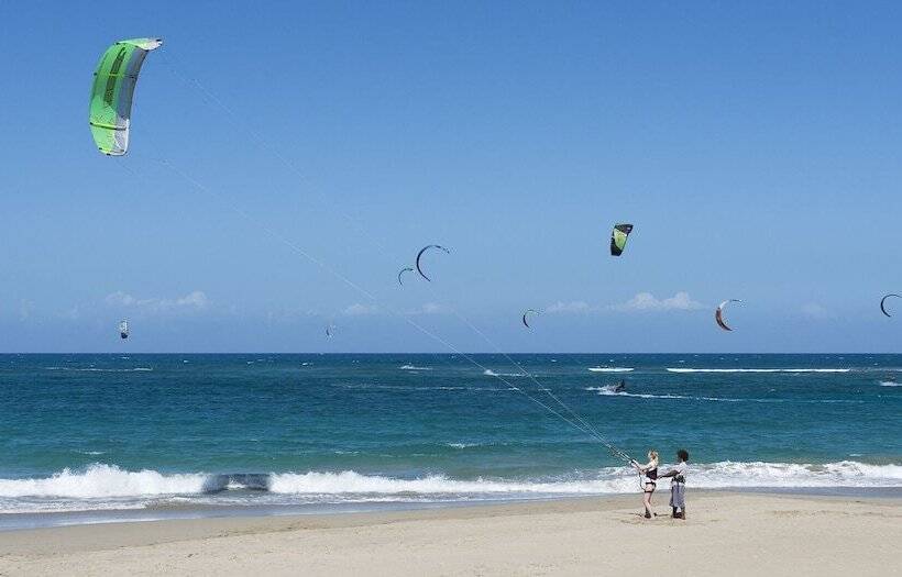 هتل Kite Beach Inn