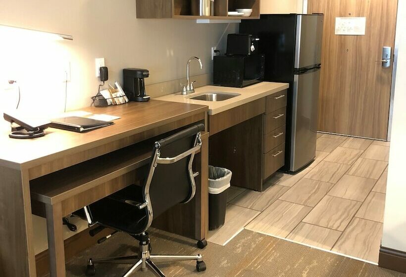 فندق Kodiak Compass Suites