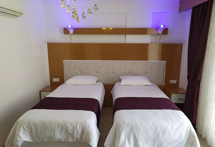 ホテル Kuyas Apart