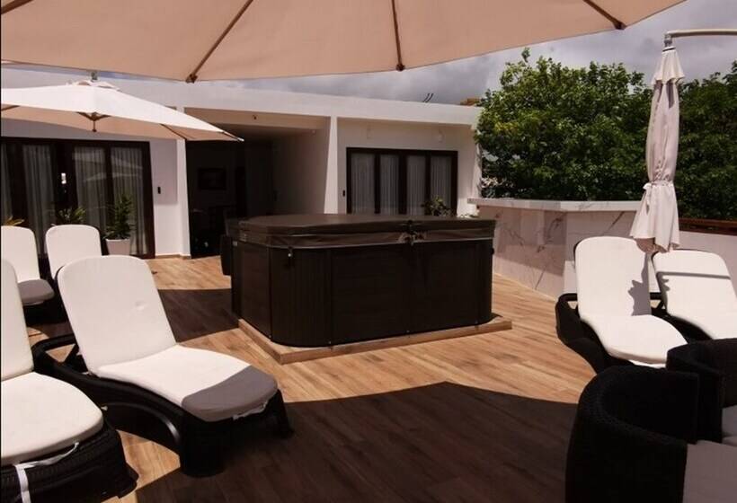 בית מלון כפרי La Isla