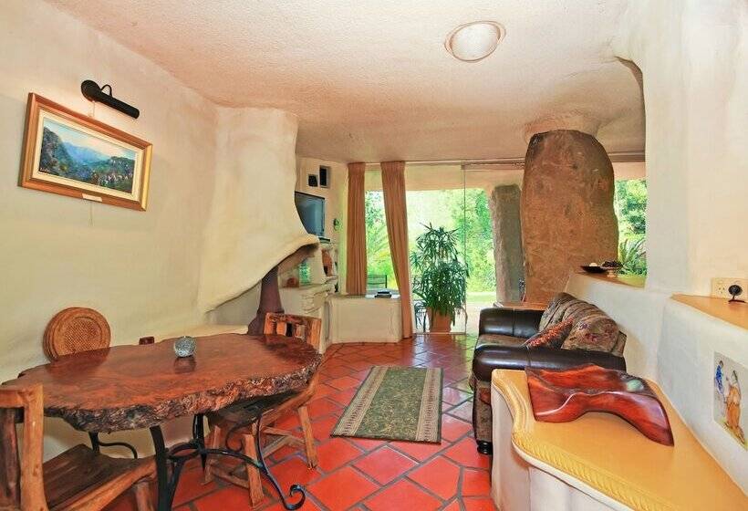 בית מלון כפרי Wollumbin Palms Rainforest Retreat