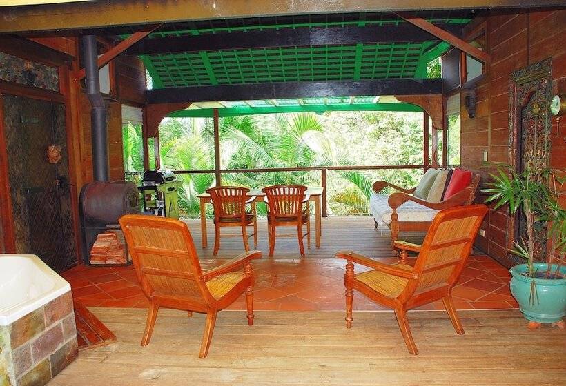 בית מלון כפרי Wollumbin Palms Rainforest Retreat