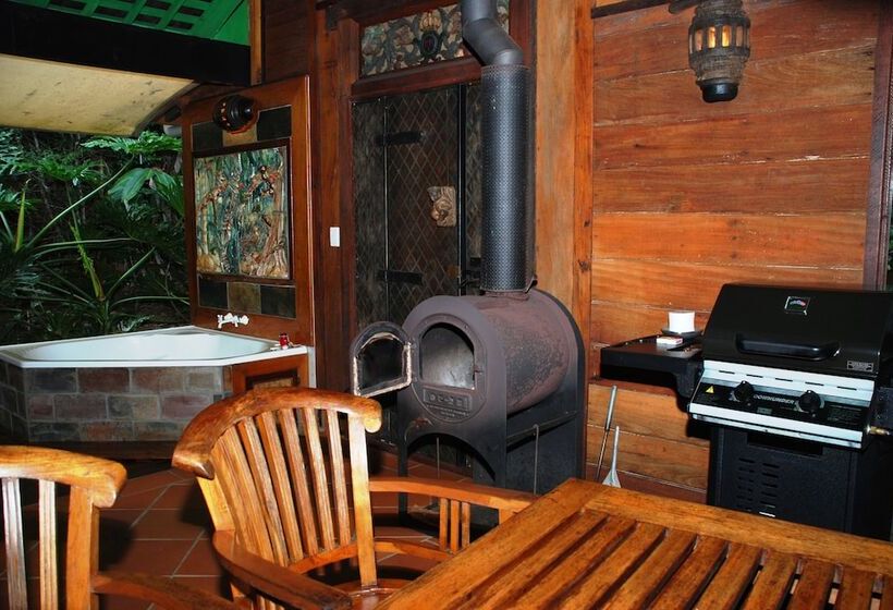 בית מלון כפרי Wollumbin Palms Rainforest Retreat